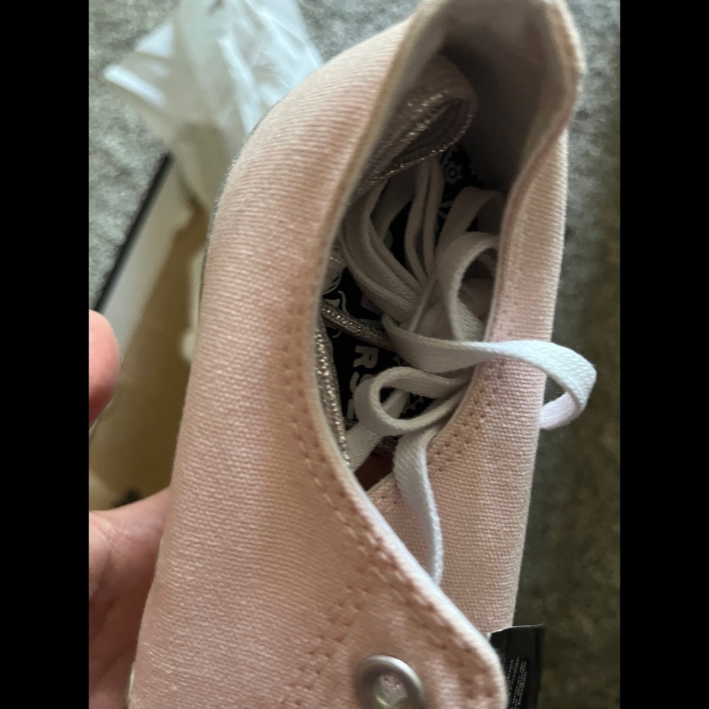 ✨ 3x HP ✨ BNIB ✨ LE ✨ Smiley Miley Cyrus Short/Classic Sneakers ✨ - Picture 12 of 15